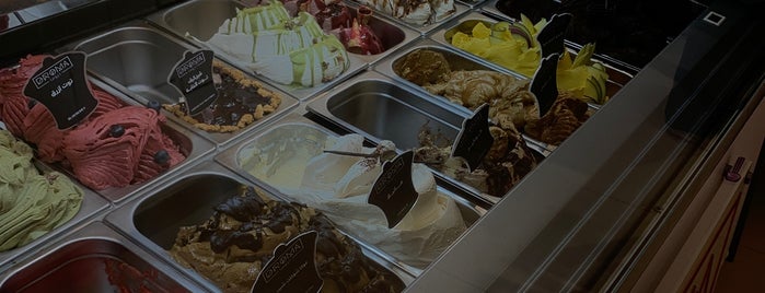 Gelato is one of Lugares favoritos de Ahmed.