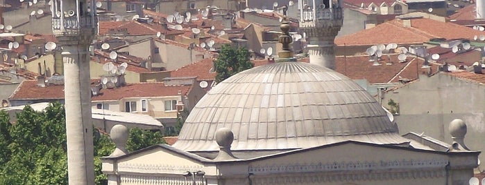 Güzelce Kasımpaşa Camii is one of İstanbul to Do List | Spiritüel Merkezler.
