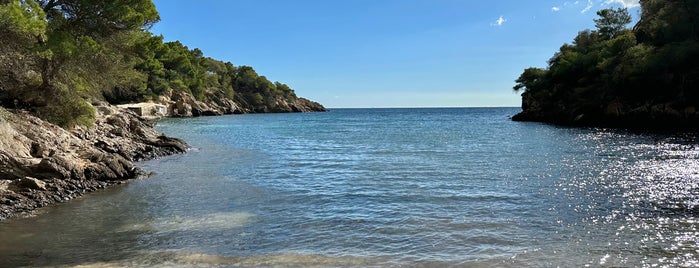 Cala Mastella is one of Ideal Seaside.