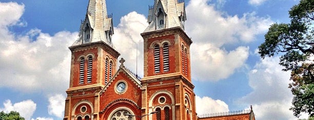Nhà Thờ Đức Bà Sài Gòn (Saigon Notre-Dame Basilica) is one of Saigon Tourism.