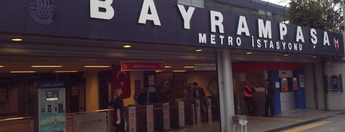 Bayrampaşa - Maltepe Metro İstasyonu is one of Locais salvos de Gül.