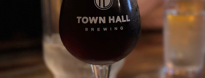 Minneapolis Town Hall Brewery is one of Posti che sono piaciuti a Dan.