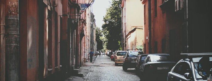 Улица Репина is one of Интересное в Питере.