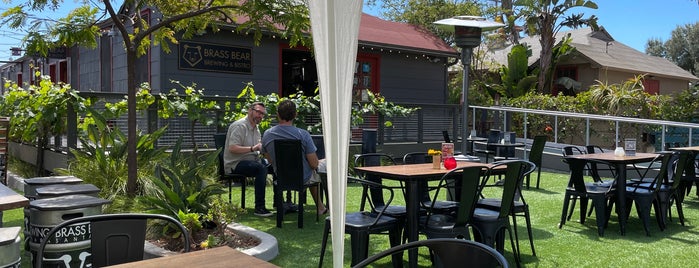 Brass Bear Brewing & Bistro is one of Vera'nın Beğendiği Mekanlar.