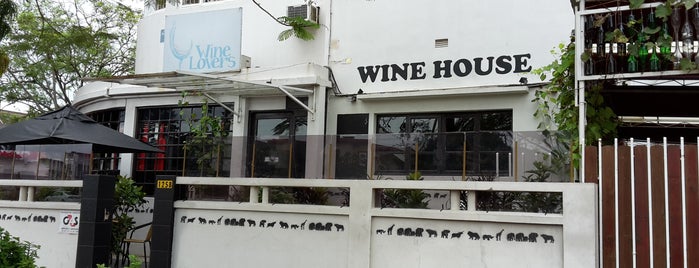 Wine Lovers is one of Moçambique.