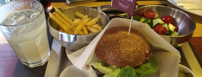 The Burger is one of Пожрать.