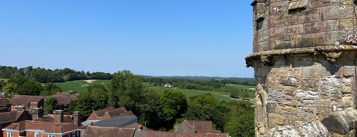 Battle Abbey is one of Anglie.