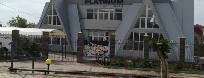 Platinum is one of สถานที่ที่ Don ถูกใจ.
