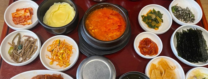 청담골 is one of 강남.