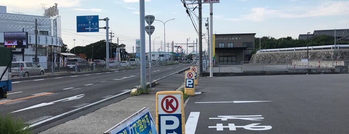 サークルK 知多新舞子店 is one of Tempat yang Disukai Hideyuki.