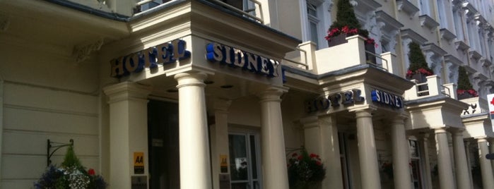 Sidney Hotel is one of Tempat yang Disukai Rita.