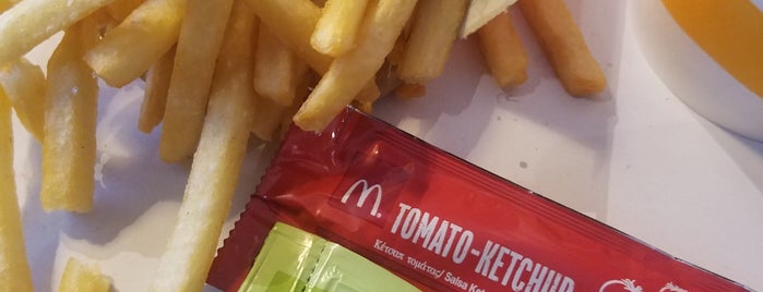 McDonald's is one of Paris.
