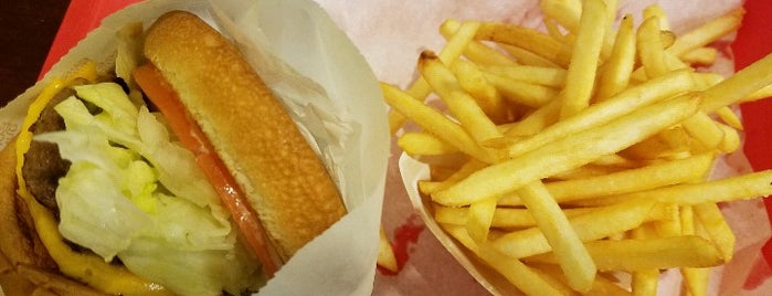Burger Junkies is one of OC SoCal Trip @Kurtwvs.