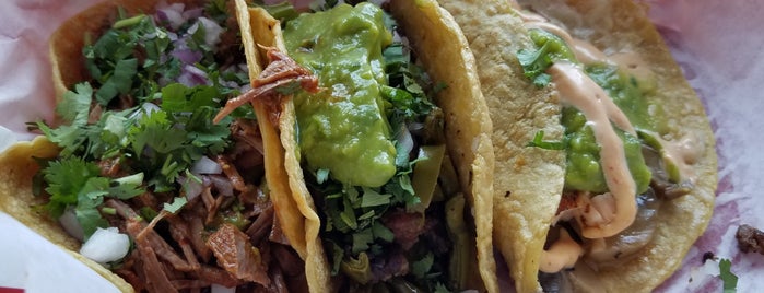 Tacos Tijuana is one of Lugares favoritos de Mark.