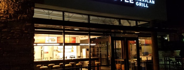 Chipotle Mexican Grill is one of สถานที่ที่ Joey ถูกใจ.