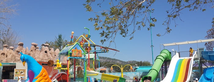 DoluSu Park Aquapark is one of Kamil'in Beğendiği Mekanlar.