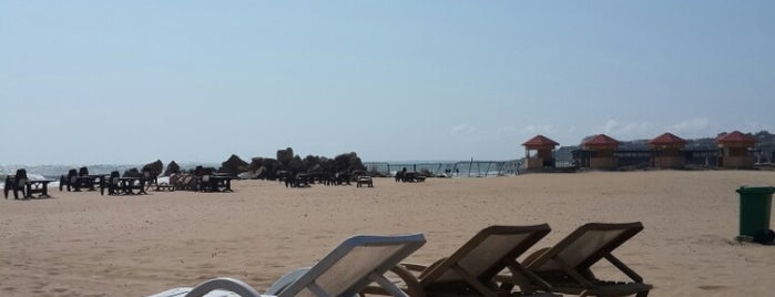 Xəzər çimərliyi / Khazar Beach is one of Tempat yang Disukai Kamil.