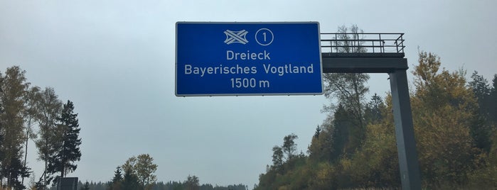 Dreieck Bayerisches Vogtland (33) (1) is one of Autobahndreiecke in Deutschland.