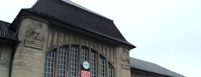 Darmstadt Hauptbahnhof is one of Official DB Bahnhöfe.