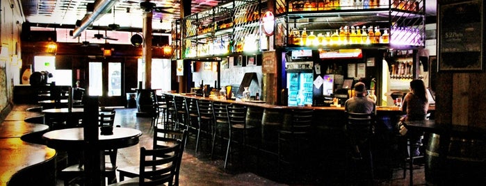 Black Rabbit Saloon is one of Tempat yang Disukai Taylor.