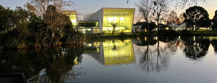 Gallagher Academy of Performing Arts is one of University of Waikato.