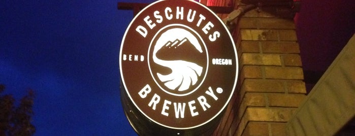 Deschutes Brewery Bend Public House is one of Fave Breweries.