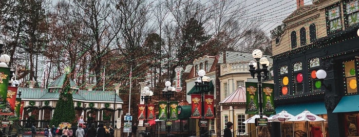 Six Flags Over Georgia is one of Want To Go.