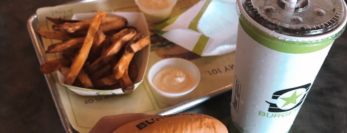 BurgerFi is one of Lugares favoritos de Josh.