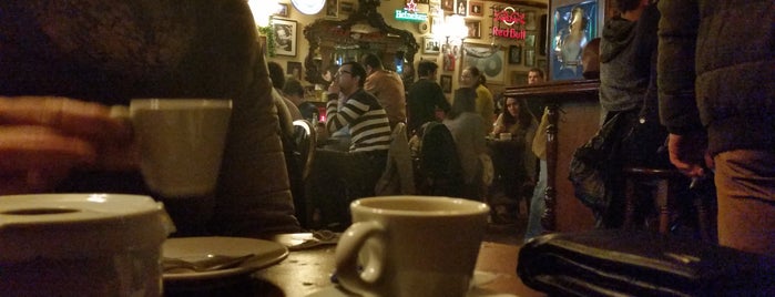 Café del Rock is one of escape.