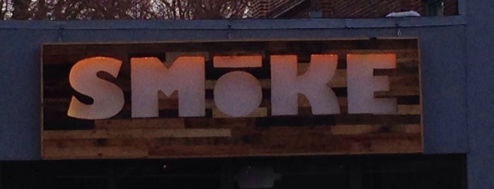SMoKE Cigar & Hookah Parlor is one of Lugares guardados de A7MAD.