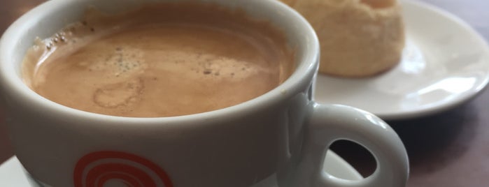 SANTO BULLE - Café e Confeitaria is one of Posti che sono piaciuti a Rodrigo.