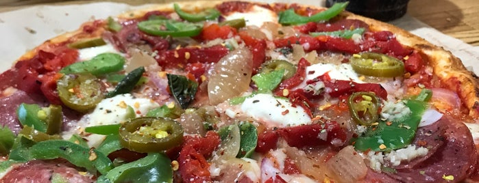 Blaze Pizza is one of Riverside Roamings.