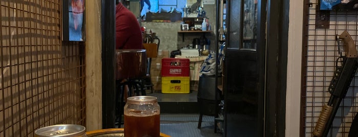 Black Lab is one of Seoul bars & cafes.
