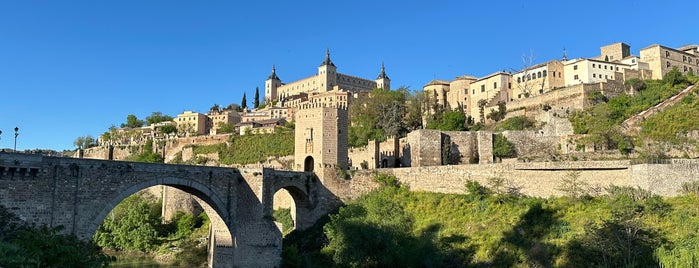 Toledo is one of Ciudades y países visitados.