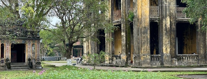Phủ Nội Vụ (Royal Treasury) is one of Hue (Vietnam).