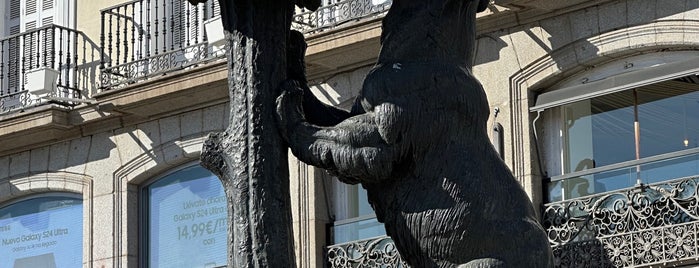 Estatua del Oso y el Madroño is one of Italia-España.