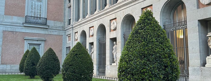 Jardines del Museo del Prado is one of Španělsko.