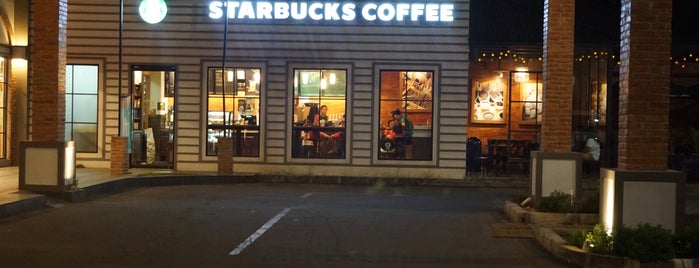 Starbucks is one of Locais curtidos por Posmaida.