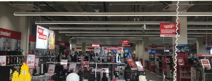 MediaMarkt is one of Mustafa'nın Beğendiği Mekanlar.