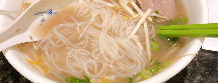 Phở Bel Air is one of Locais curtidos por Hideo.