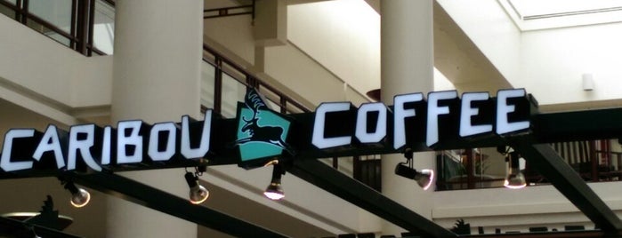 Caribou Coffee is one of Tempat yang Disukai Felecia.