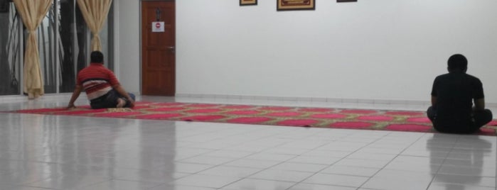 Surau AgroMall is one of Baitullah : Masjid & Surau.