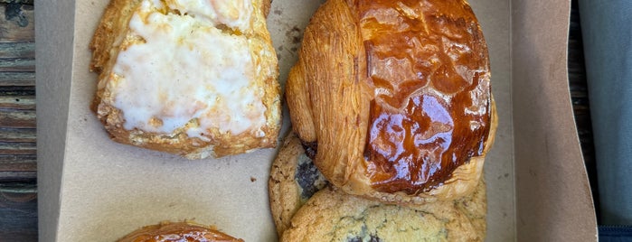Wayfarer Bread & Pastry is one of Kimmie's Saved Places.