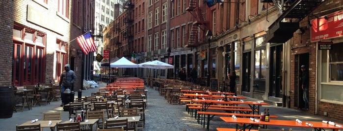 Stone Street Historic District is one of {Walks}.