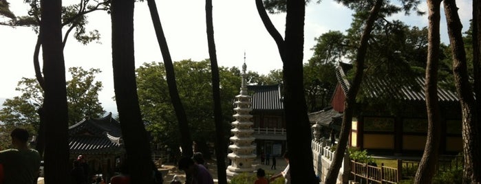 호압사 is one of Buddhist temples in Gyeonggi.