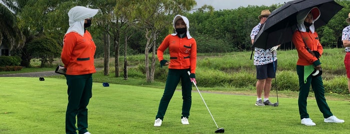 Pattaya Country Club & Resort is one of golf.