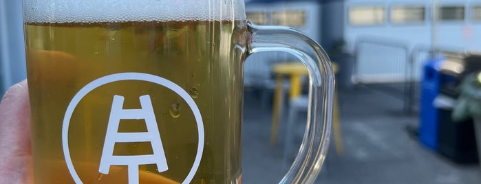 Austin Street Brewery is one of Tempat yang Disukai David.