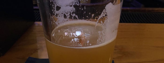 Public House is one of Sirusさんのお気に入りスポット.