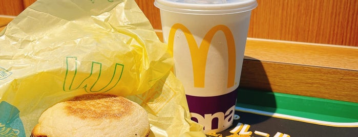 McDonald's is one of The 9 Best Fast Food Restaurants in Tokyo.