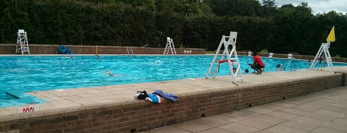 Wycombe Rye Lido is one of places.